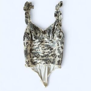 Free People smocked floral bodysuit 🤍